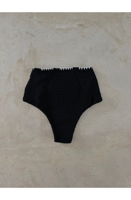 NOIR CALCINHA HOT PANT