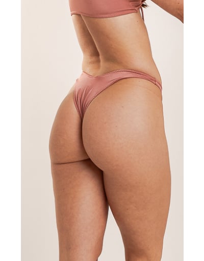 BRISA CALCINHA SEMI ASA DELTA